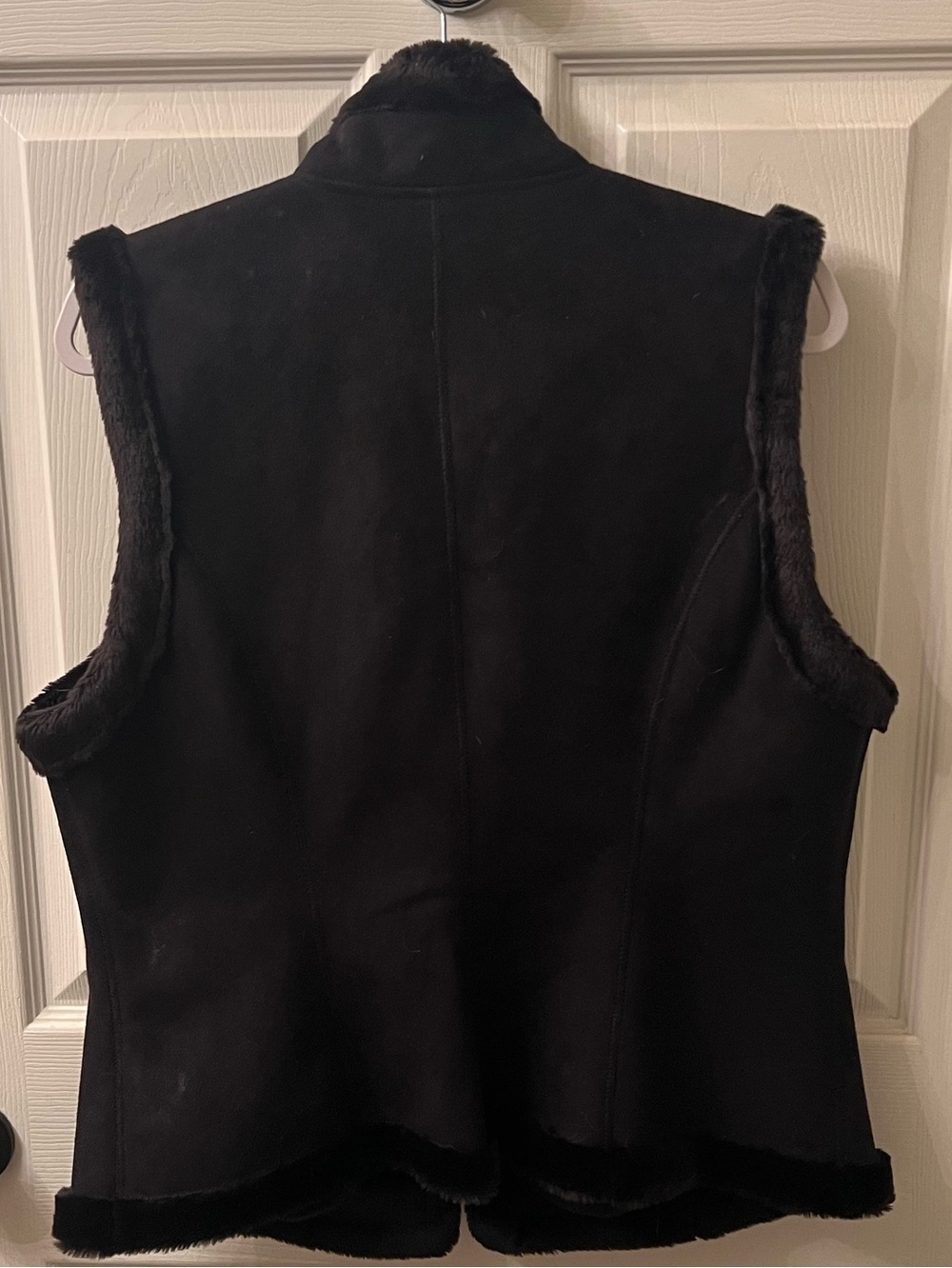 Chaps Black Faux-Shearling Vest with Gold Zip Ring - Picture 2 of 6